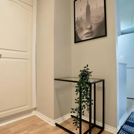 Huoneisto Chic Urban Oasis At Activity Center *