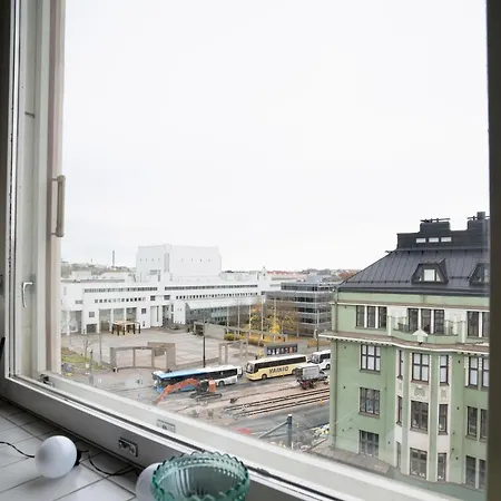 Chic Urban Oasis At Activity Center Huoneisto Helsinki