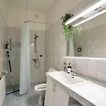 Chic Urban Oasis At Activity Center Appartement